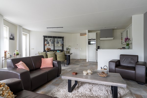 Medium property photo - Ossenwaard 52, 4261 MB Wijk en Aalburg